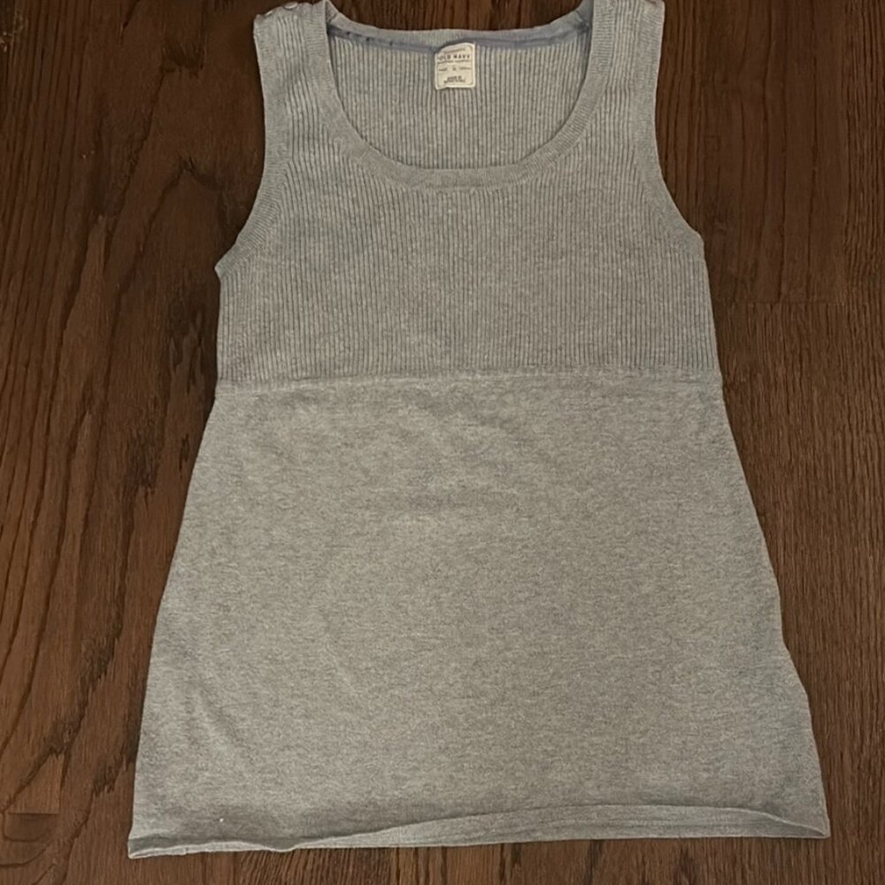 Old Navy Maternity Sleeveless Tank Top​​​
